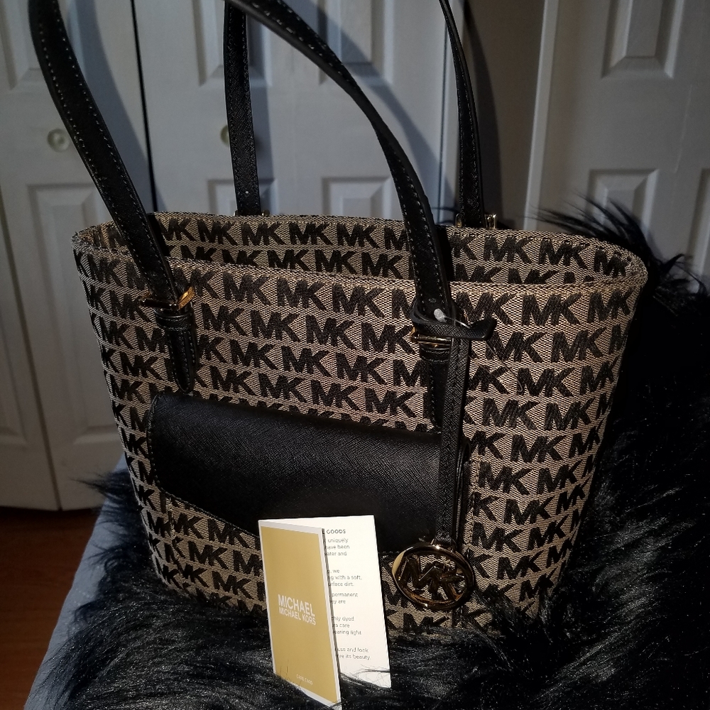 Purse - Picture 2 of 4